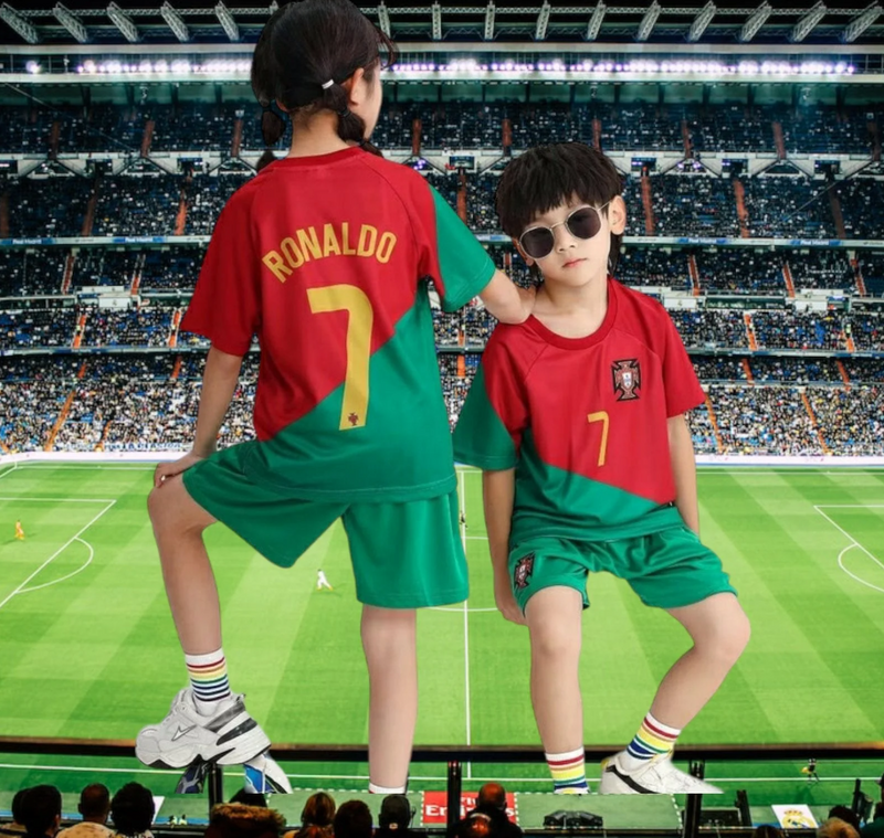 Ronronner Football Jersey for Children - Short Sleeve Shorts Set, No. 7 Red With Socks for Adults and Children